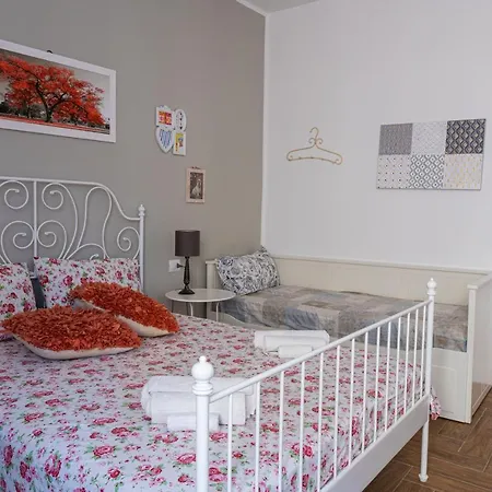 Gold Maison * Ferrara