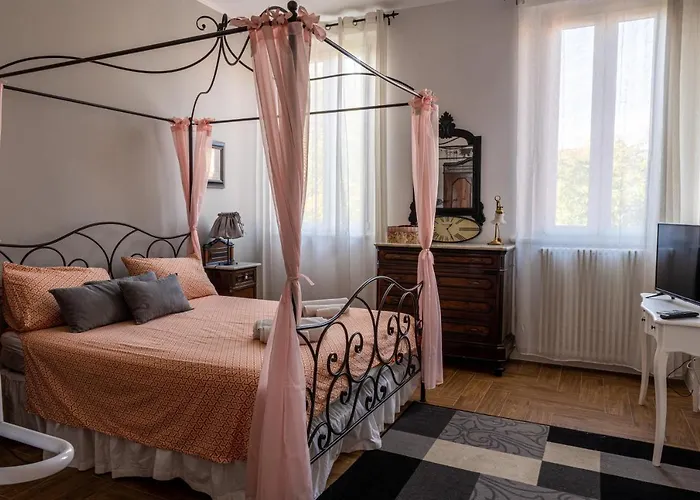 וילה Gold Maison